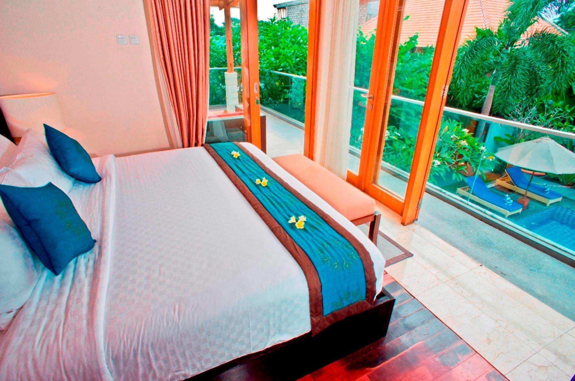 Villa Travis Seminyak Exterior foto